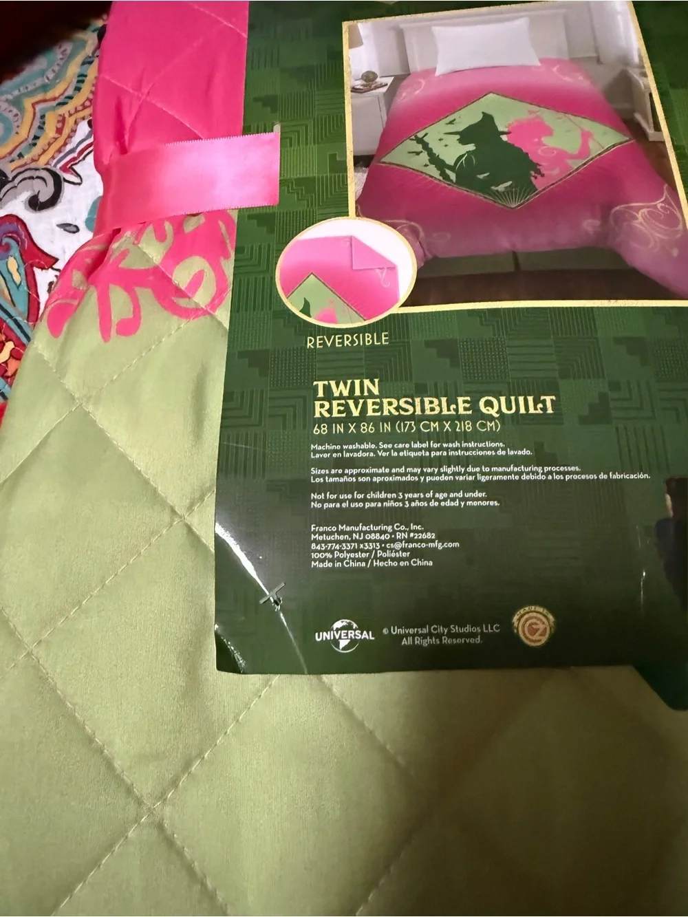Reversible Twin Quilt - Pink & Green Wicked  Oz  New